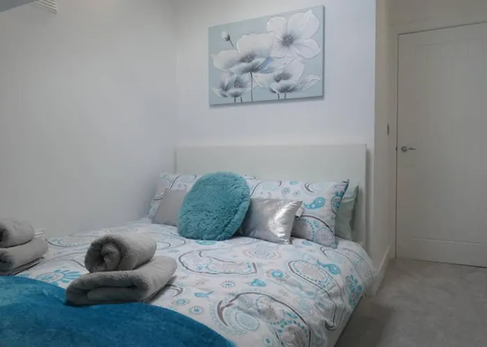 Copley Loft 3 Bedroom House With Patio