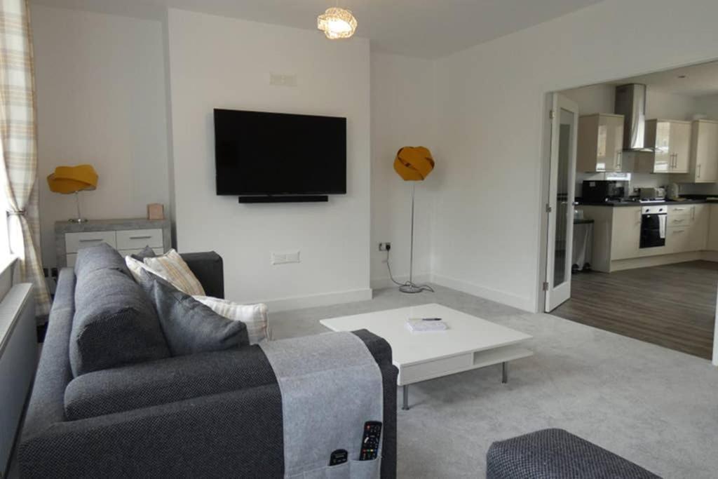 Copley Loft 3 Bedroom House With Patio *